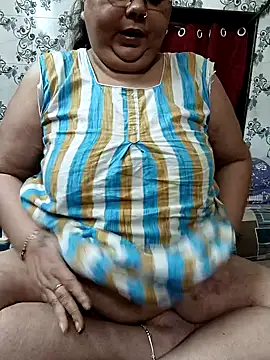 Hotchubby009 online show from March 8, 9:39 am