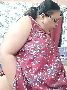 Hotchubby009 online show from March 8, 4:39 pm