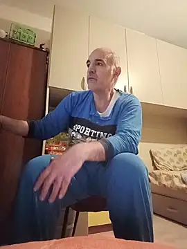 Setesesso7 online show from October 8, 6:05 pm