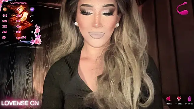 Snapshot of Lo_la_69 chatting on February 4, 8:20 am Lo la 69 online show from February 4, 8:20 am