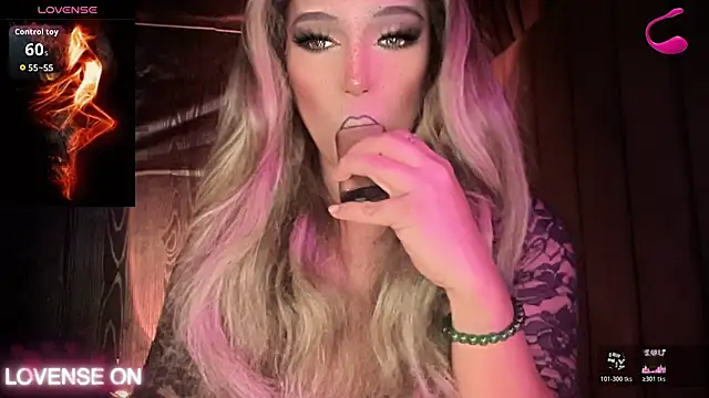 Snapshot of Lo_la_69 chatting on March 16, 7:34 am Lo la 69 online show from March 16, 7:34 am