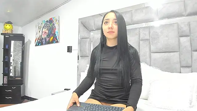 Candy And Andy  online show from June 18, 5:50 pm