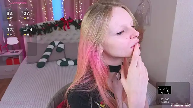 Snapshot of evangel1ne chatting on January 10, 8:07 am evangel1ne online show from January 10, 8:07 am