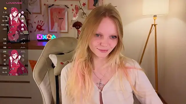 Snapshot of evangel1ne chatting on November 2, 9:28 pm evangel1ne online show from November 2, 9:28 pm