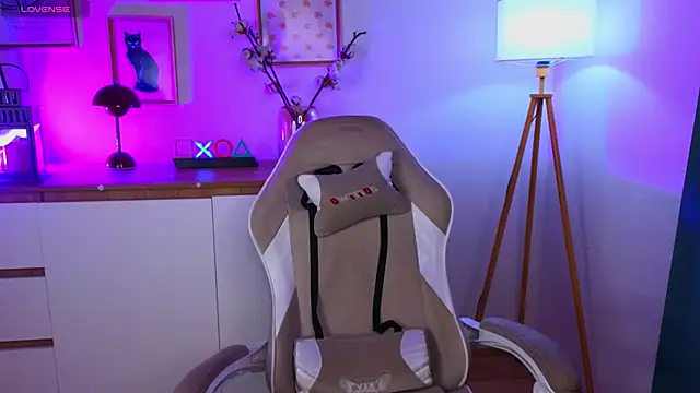 evangel1ne online show from June 14, 9:39 pm