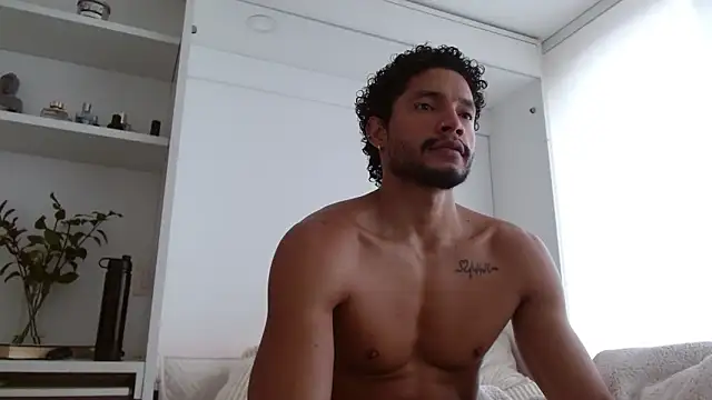 Robyn Miller online show from October 15, 1:55 pm