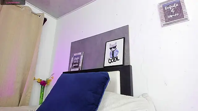 alicia rouusel online show from January 22, 2:59 am