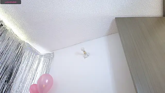 sexyladyy  online show from May 27, 3:42 pm