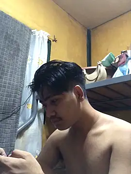 Snapshot of gaysucker6969 chatting on December 1, 11:37 am gaysucker6969 online show from December 1, 11:37 am