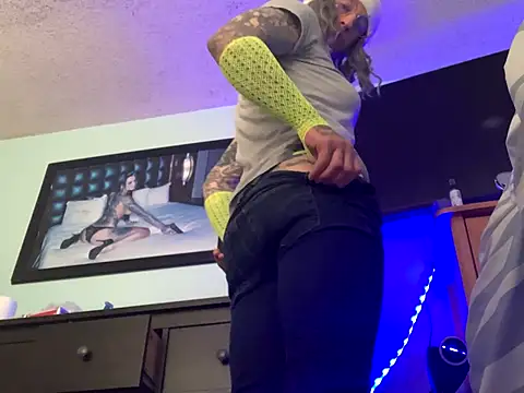 Snapshot of Kik_SickSlut88 chatting on October 11, 3:10 pm Kik SickSlut88 online show from October 11, 3:10 pm
