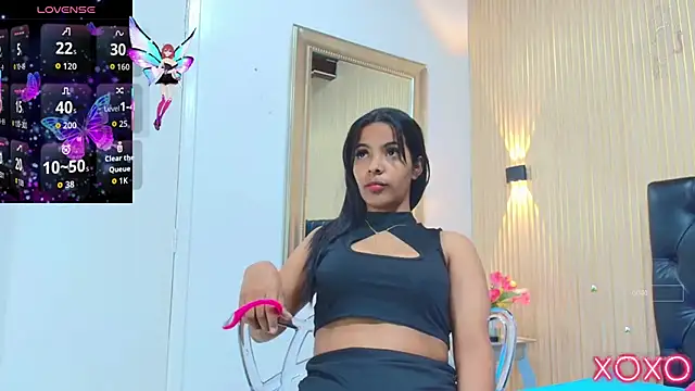 Snapshot of _Valeria_Brown chatting on November 19, 8:42 pm Valeria Brown online show from November 19, 8:42 pm