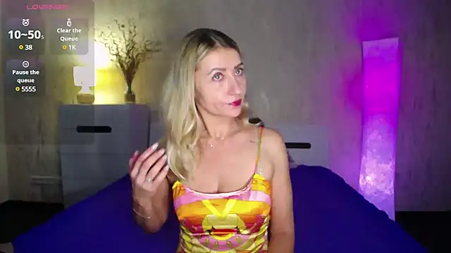 ZoeGrant online show from December 21, 7:27 pm