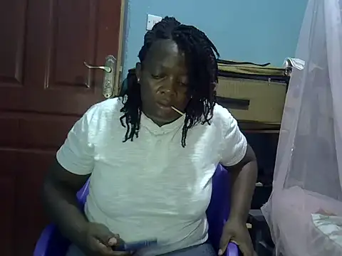 Ebonyceline online show from May 27, 7:00 pm