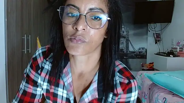 kateleyagrey online show from January 18, 5:10 am