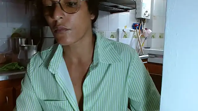 kateleyagrey online show from March 10, 3:30 pm