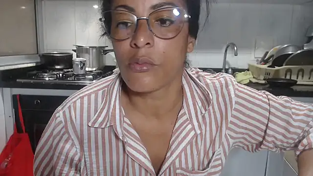 kateleyagrey online show from October 24, 7:21 pm