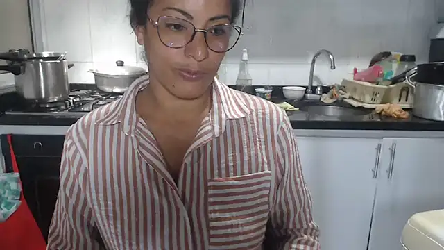 kateleyagrey online show from October 30, 10:32 pm