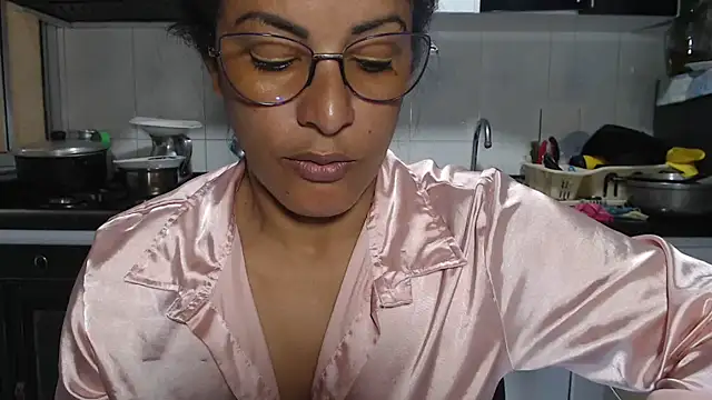 kateleyagrey online show from January 9, 6:31 pm