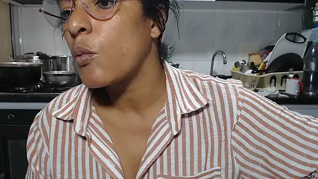 kateleyagrey online show from February 2, 9:13 pm