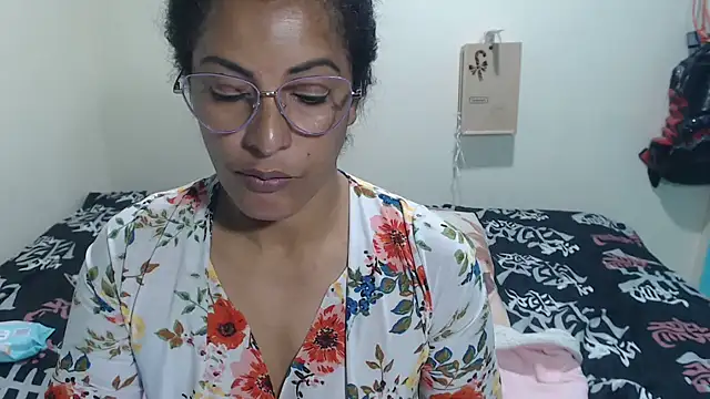 kateleyagrey online show from February 20, 7:03 pm