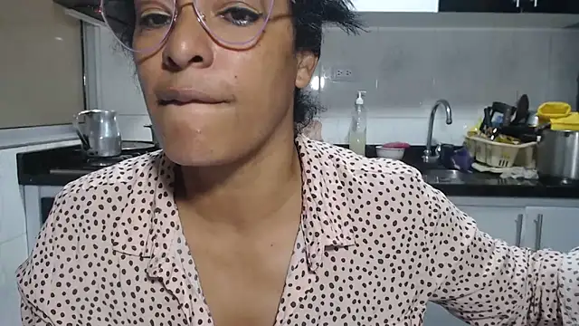 kateleyagrey online show from March 24, 1:49 pm