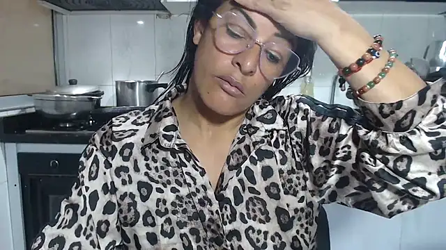 kateleyagrey online show from May 25, 7:09 pm