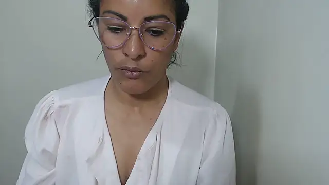 kateleyagrey online show from July 15, 7:19 pm