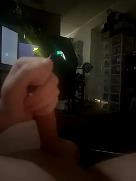 whitestroker online show from November 20, 7:02 pm