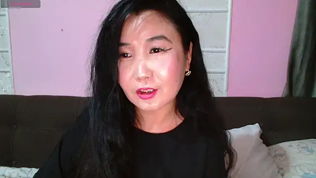 Snapshot of Bet_Lu chatting on October 21, 4:35 am Bet Lu online show from October 21, 4:35 am