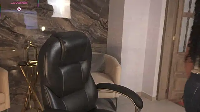 Snapshot of RoseFerrera chatting on October 27, 9:30 pm RoseFerrera online show from October 27, 9:30 pm