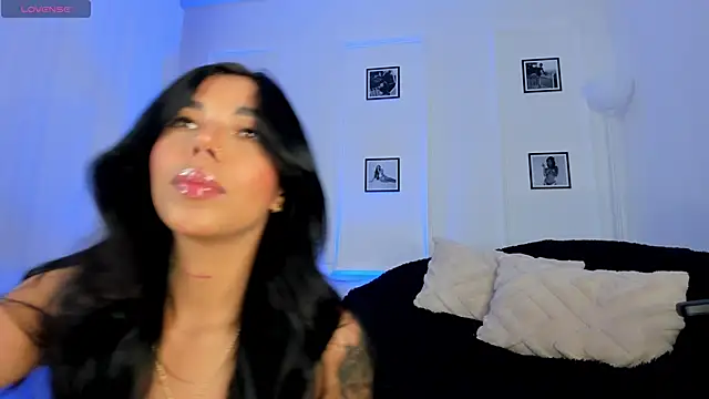 Snapshot of BellaRossii chatting on October 16, 11:50 pm BellaRossii online show from October 16, 11:50 pm