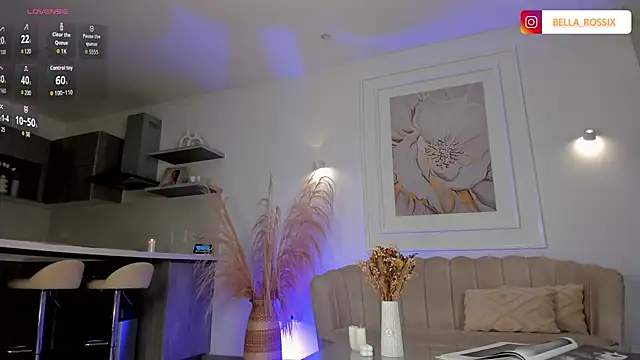 Snapshot of BellaRossii chatting on October 18, 12:57 am BellaRossii online show from October 18, 12:57 am