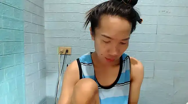 Snapshot of AsianNaughtiesMistress chatting on December 20, 1:43 pm AsianNaughtiesMistress online show from December 20, 1:43 pm