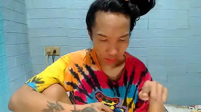 Snapshot of AsianNaughtiesMistress chatting on December 23, 11:06 pm AsianNaughtiesMistress online show from December 23, 11:06 pm