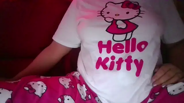 RealLittleRedRidingHood online show from March 7, 8:44 pm