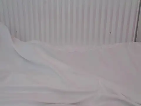 RealLittleRedRidingHood online show from October 8, 11:52 am