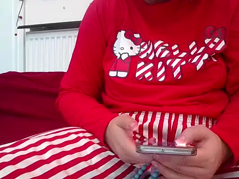 RealLittleRedRidingHood online show from November 13, 9:52 am