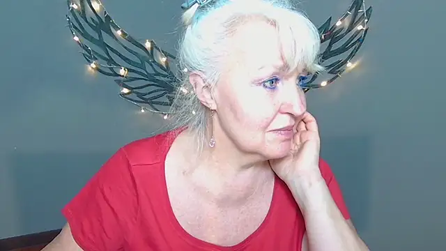 Snapshot of BlondyLeeBest chatting on May 29, 6:28 pm BlondyLeeBest online show from May 29, 6:28 pm