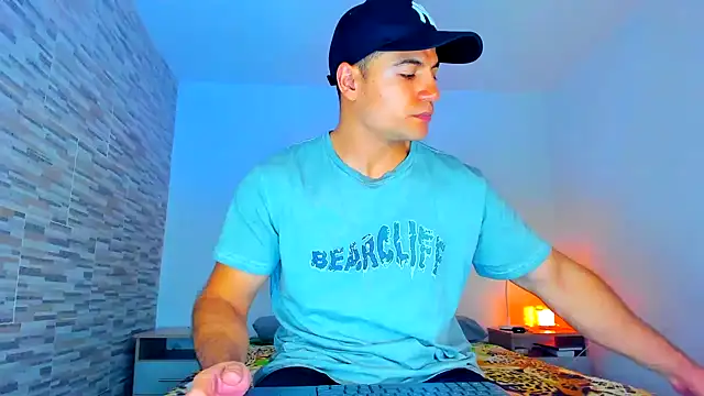 nicolas herrera online show from March 3, 1:42 am
