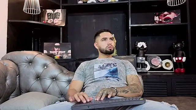 matteosantos online show from October 15, 11:43 am