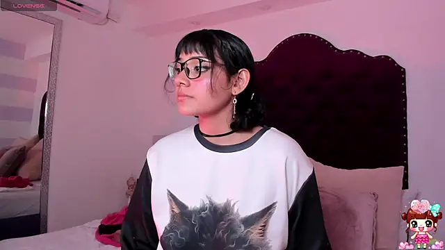 lucyycy online show from February 27, 4:09 am