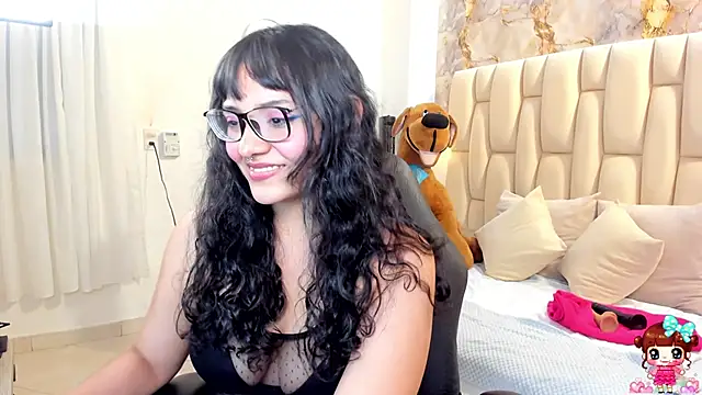 lucyycy online show from November 28, 5:10 am