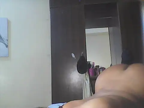 Naughty Laurah online show from November 30, 11:25 am