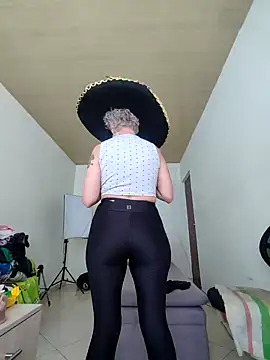 Snapshot of sexymarilyncolombia chatting on January 16, 1:04 pm sexymarilyncolombia online show from January 16, 1:04 pm