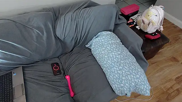 EmoDream1998 online show from March 7, 6:33 pm