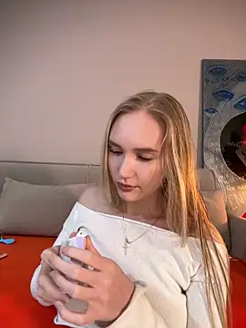 Snapshot of MariaTull chatting on February 19, 8:27 pm MariaTull online show from February 19, 8:27 pm