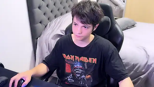 SasukeUhchiaa online show from February 22, 1:33 am