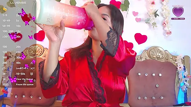 Snapshot of slutty_hotwife chatting on March 1, 9:51 am slutty hotwife online show from March 1, 9:51 am