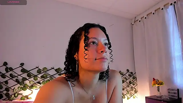 cailynhot online show from June 2, 10:45 pm