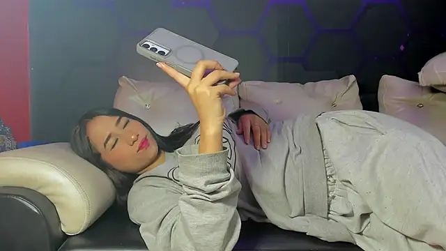 Snapshot of miacam-hot chatting on October 18, 11:33 am miacam-hot online show from October 18, 11:33 am